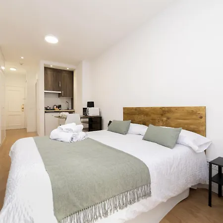 Luxury IV - Ferga Suites-2